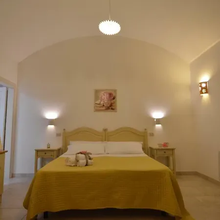 La Corticella Oda ve Kahvaltı Martina Franca